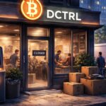 Bitcoin potonuo na $65.000 u vikend rasprodaji, Solana, XRP i Dogecoin gube preko 6%